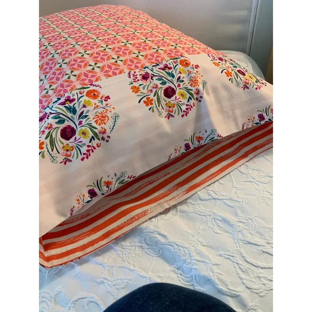 Gorgeous Handmade Pink Geometric Pillowcase Set with Floral Border